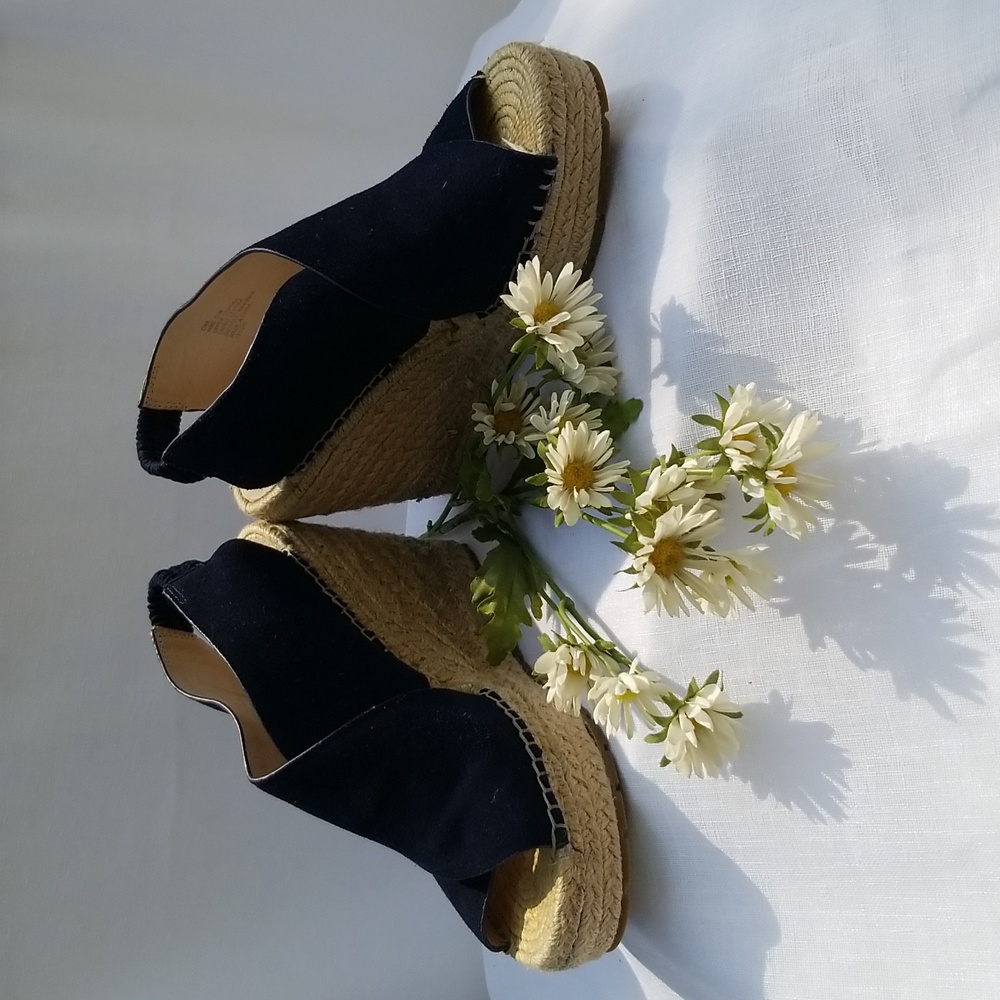Kenneth Cole New York Black Platform Wedges